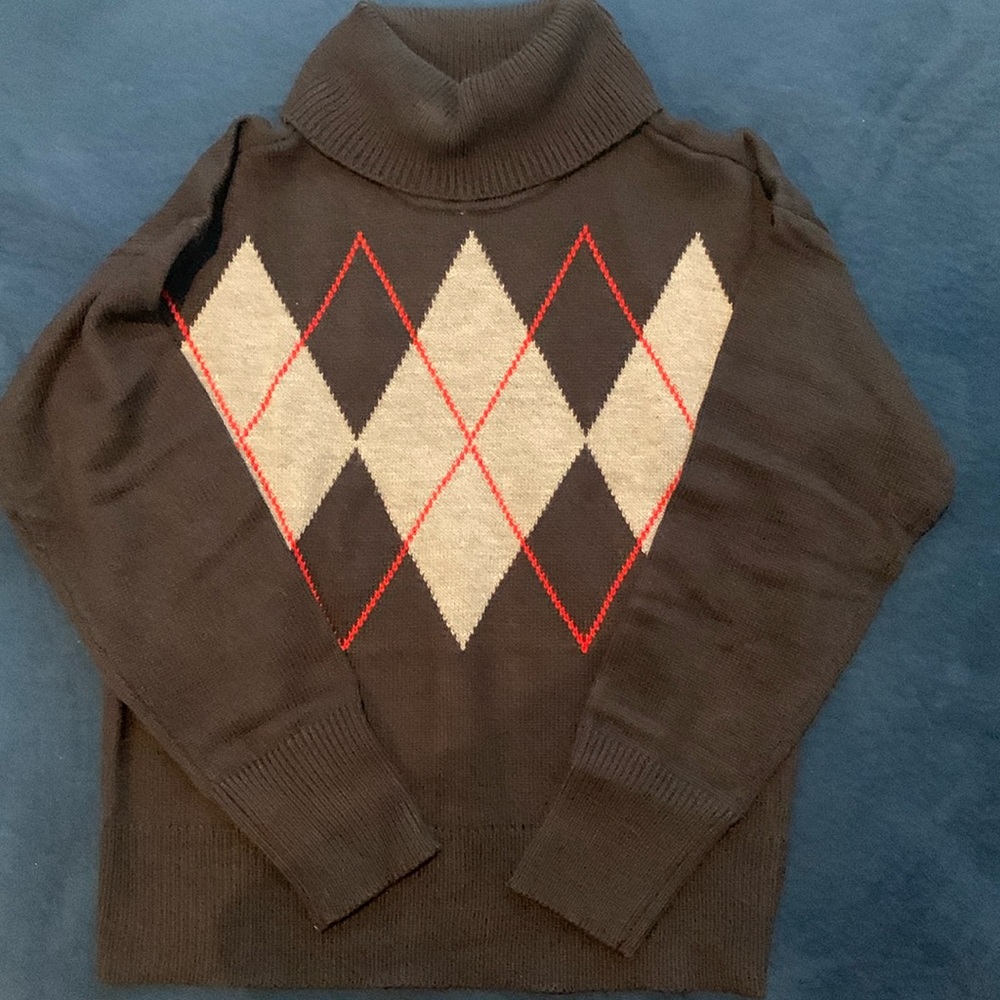 NWOT NY& CO Cropped Turtle Neck Argyle Sweater
Size Small.